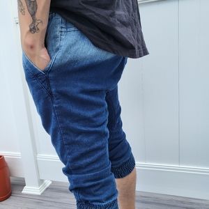 3/4 length denim Jean jogger.